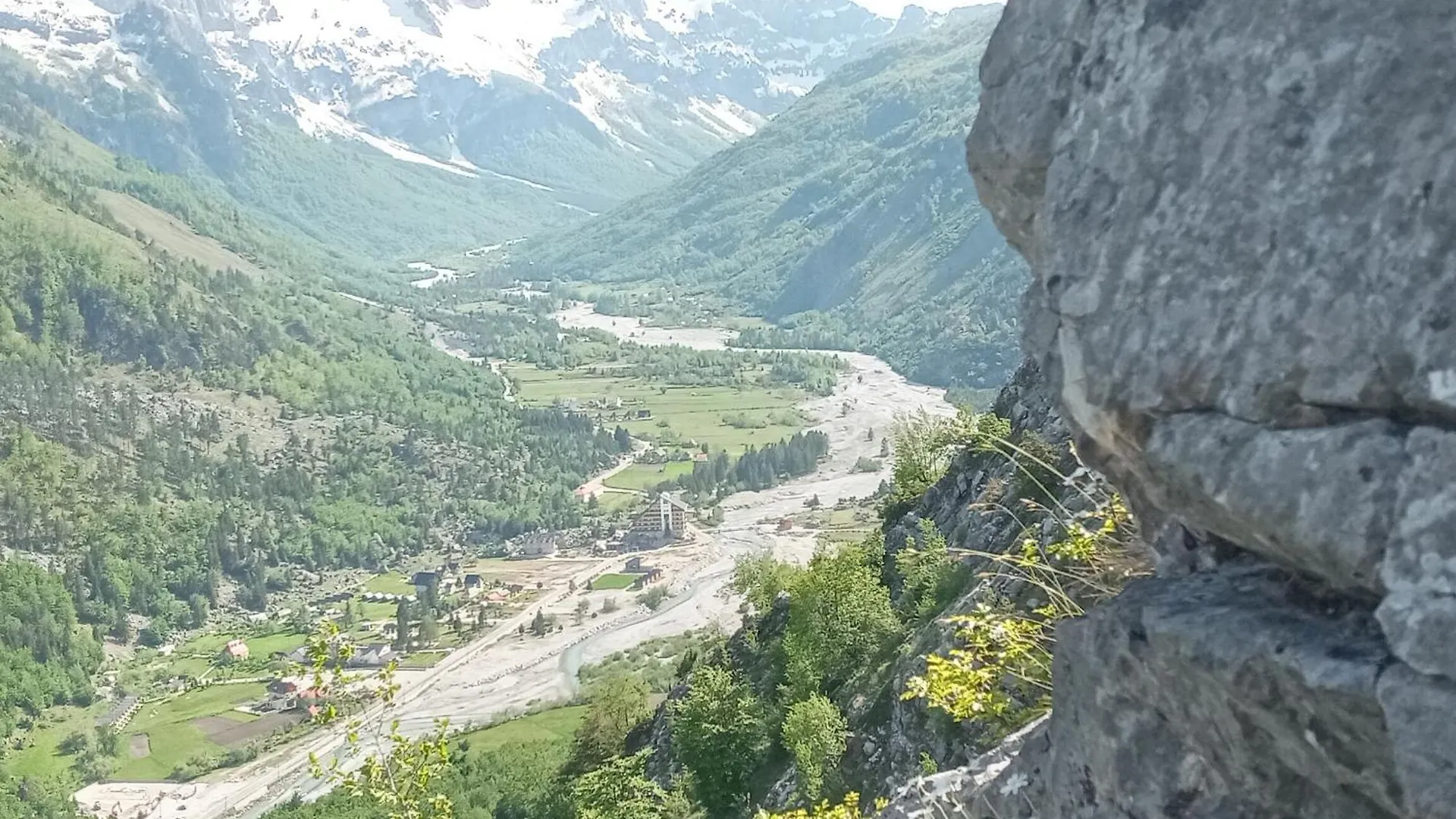 Bujtina Albjoni Hotel Valbone Gæstehus